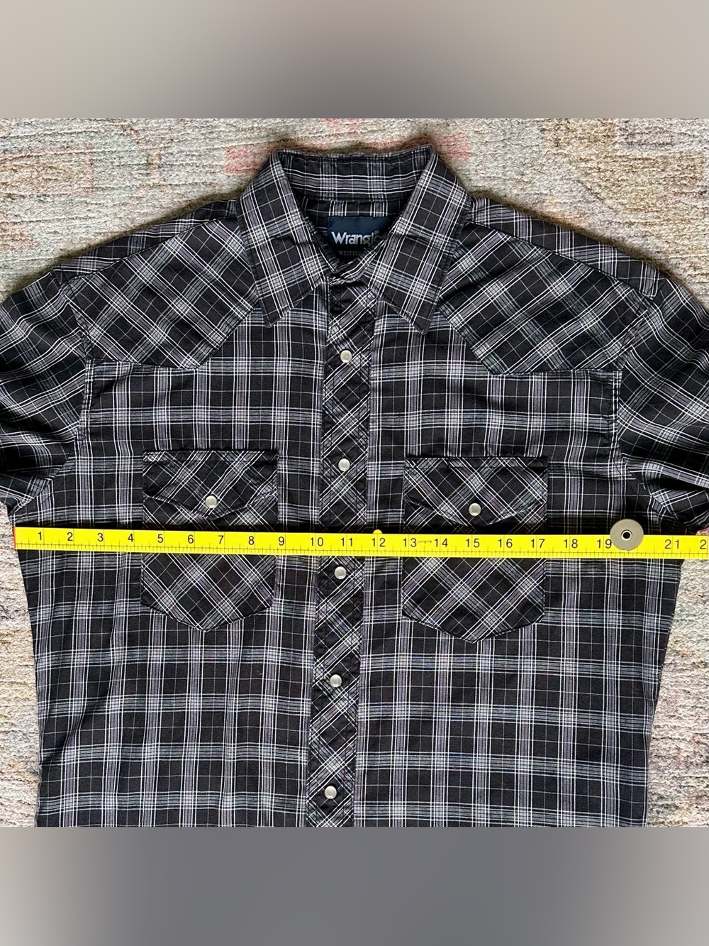Wrangler Men's Black Plaid Button Down Shirt - Picture 6 of 7